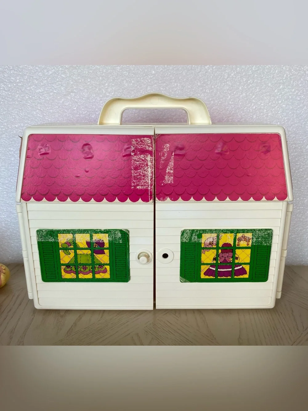 Vintage 1983 Schaper Lil' Me Boutique Carrying Case with 4 Dolls, Clothes, Hats